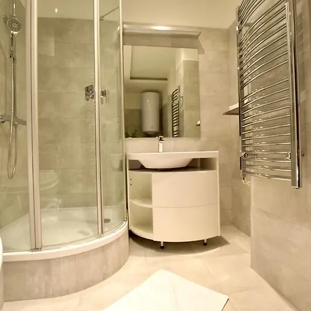 Standard By Hi5 - Close To Buda Castle Boedapest