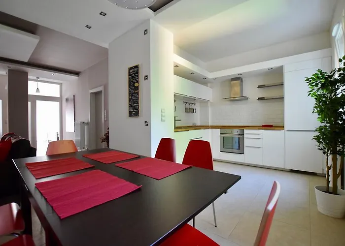 Standard By Hi5 - Close To Buda Castle بودابست