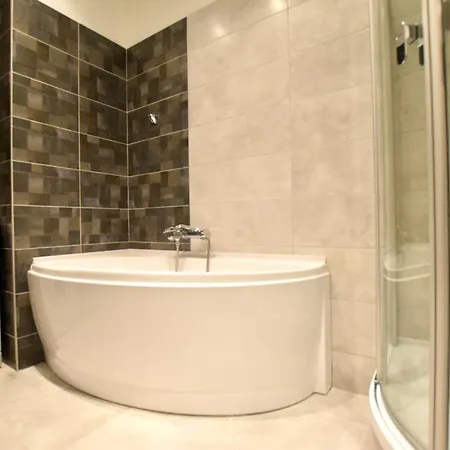 Standard By Hi5 - Close To Buda Castle *